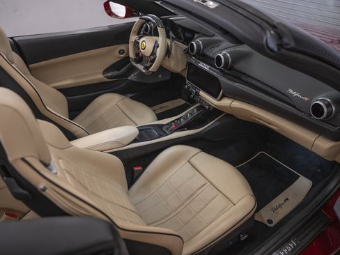 Used 2022 Ferrari Portofino M RWD image 44