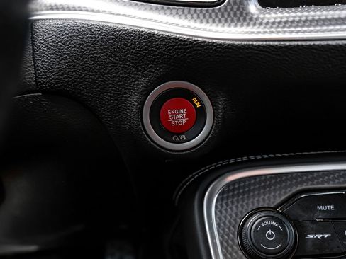Used 2019 Dodge Challenger SRT Hellcat Redeye RWD image 16