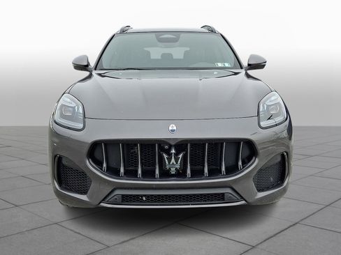 New 2025 Maserati Grecale GT image 2