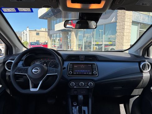Used 2025 Nissan Versa SV FWD image 32
