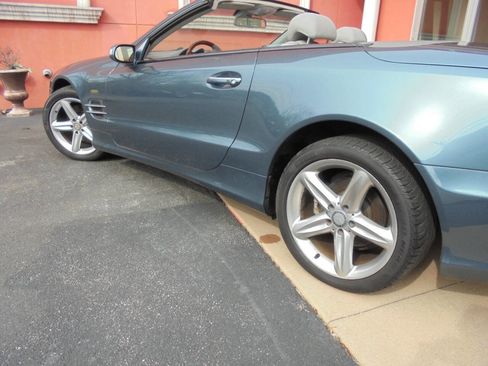 Used 2004 Mercedes-Benz SL 500 w/ Trim Pkg image 26