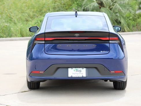 New 2026 Toyota Prius LE image 7