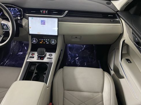 Used 2023 Jaguar F-PACE S image 25