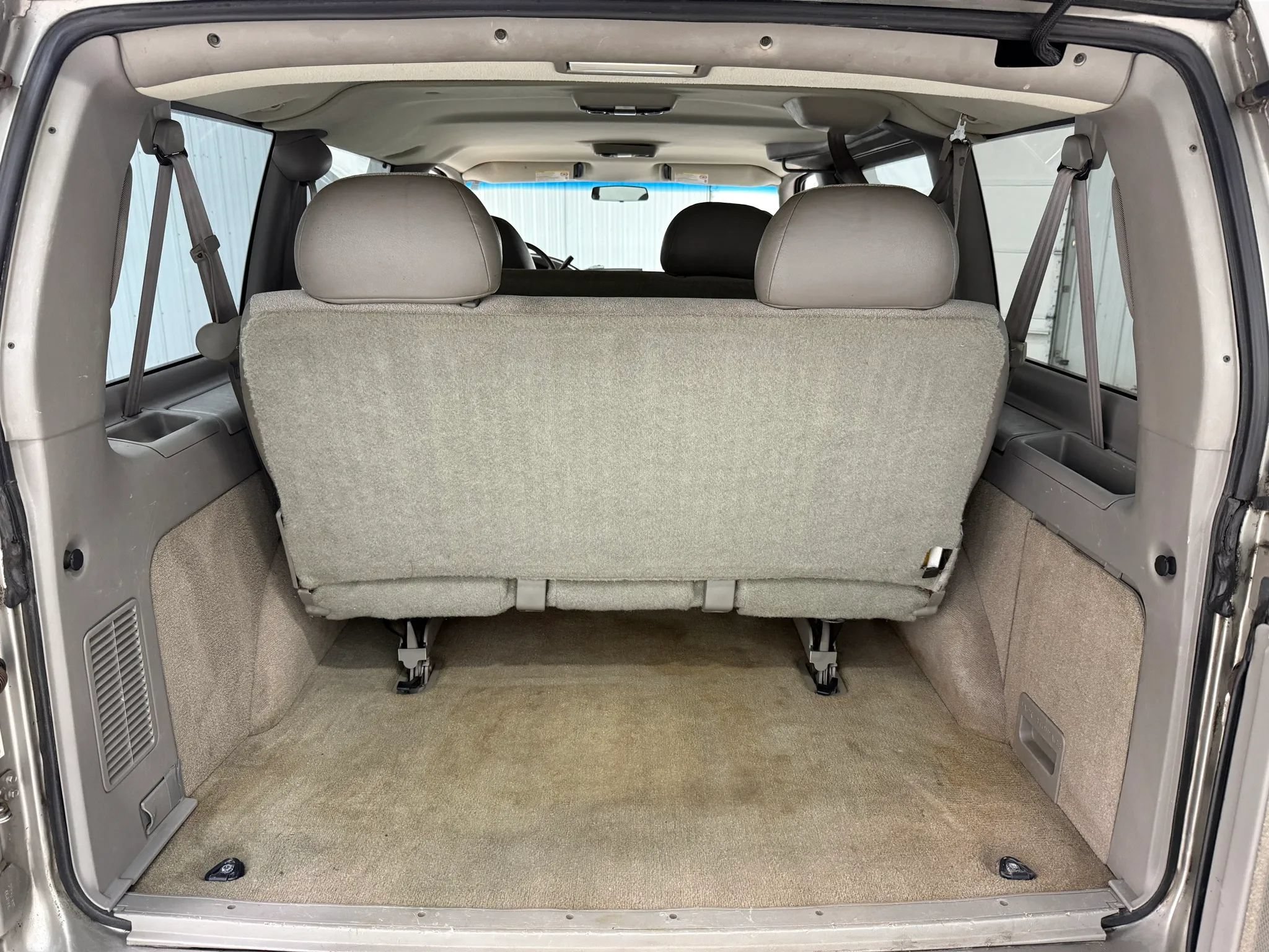 Used 2004 Chevrolet Astro Passenger AWD w/ LS Preferred Equipment Group image 16