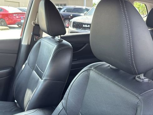 Used 2017 Nissan Rogue SL FWD image 25