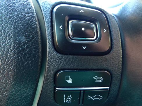 Used 2018 Lexus IS 300 F Sport w/ F Sport Package image 31