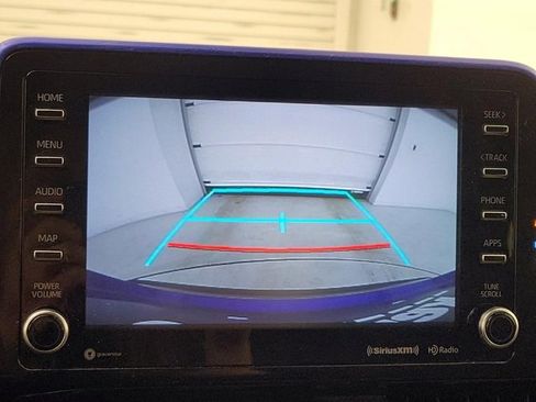 Used 2018 Toyota C-HR XLE image 4