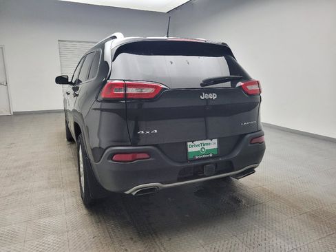 Used 2016 Jeep Cherokee Limited w/ Luxury Group AWD/4WD image 6
