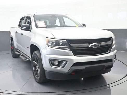 Used 2018 Chevrolet Colorado LT w/ Redline Special Edition AWD/4WD image 9
