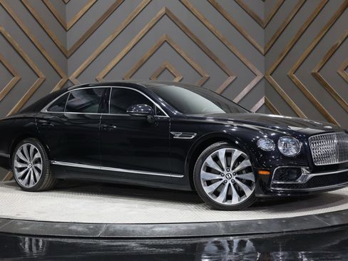 Used 2020 Bentley Flying Spur W12 image 2