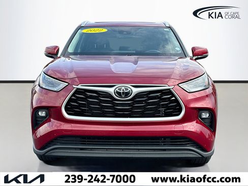 Used 2022 Toyota Highlander XLE image 8