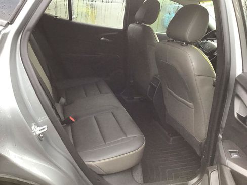 Used 2025 Chevrolet Trax ACTIV w/ Driver Confidence Package FWD image 5