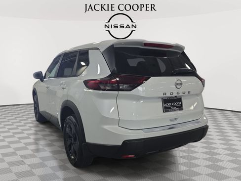 New 2026 Nissan Rogue SV FWD image 7