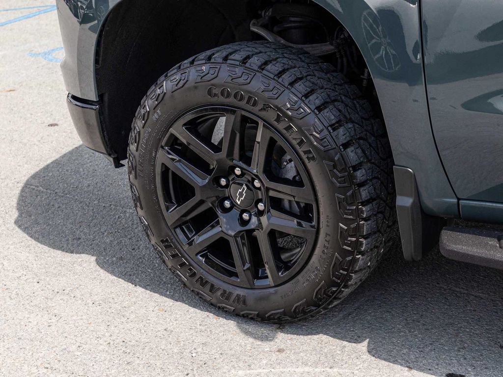 Used 2026 Chevrolet Silverado 1500 LT Trail Boss w/ LT Trail Boss Premium Package AWD/4WD image 7