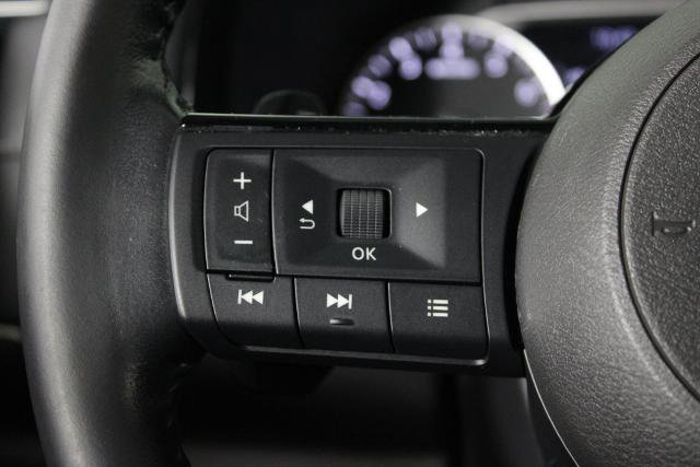 Certified 2023 Nissan Pathfinder SL w/ Black Appearance Package FWD image 28