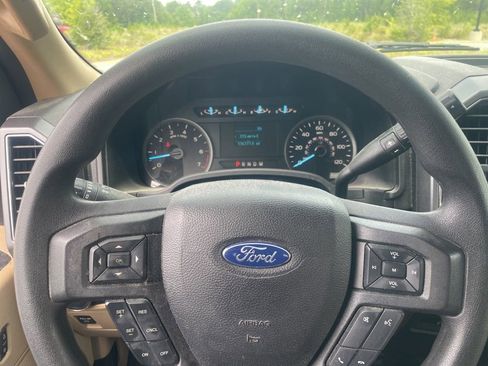 Used 2020 Ford F150 XLT RWD image 11