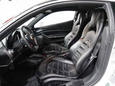 Used 2016 Ferrari 488 GTB image 8