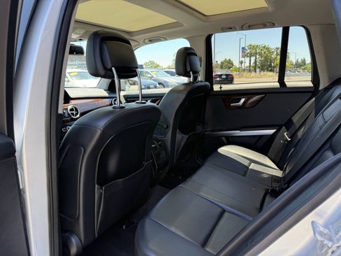Used 2013 Mercedes-Benz GLK 350 4MATIC image 11