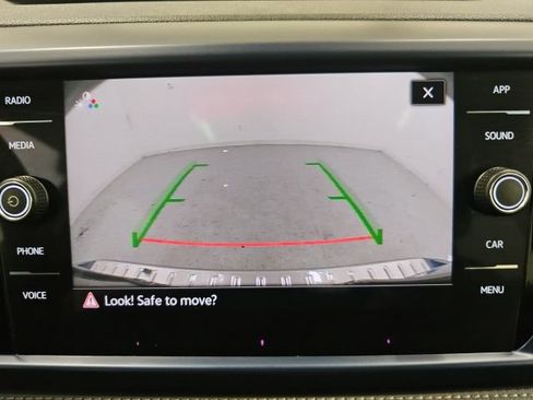 Used 2024 Volkswagen Taos SE AWD/4WD image 26