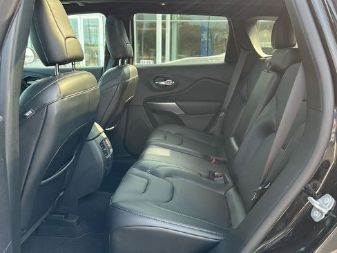Used 2021 Jeep Cherokee High Altitude AWD/4WD image 10