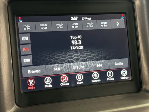 Used 2021 Dodge Charger SXT w/ Leather Interior Group image 3