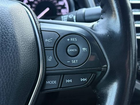 Used 2020 Toyota Camry SE w/ Carpet Mat Package FWD image 19