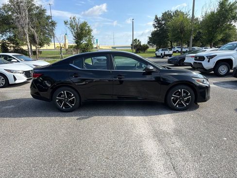 Used 2024 Nissan Sentra SV FWD image 6