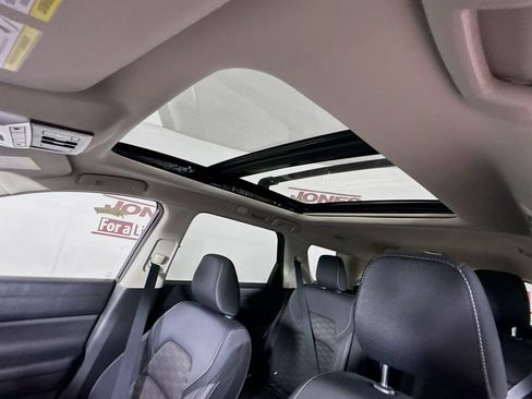Certified 2023 Nissan Pathfinder SV w/ SV Premium Package AWD/4WD image 11