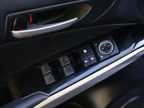 Used 2019 Lexus IS 300 image 37