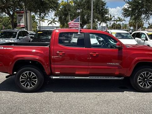 Used 2022 Toyota Tacoma TRD Sport w/ Technology Package RWD image 10