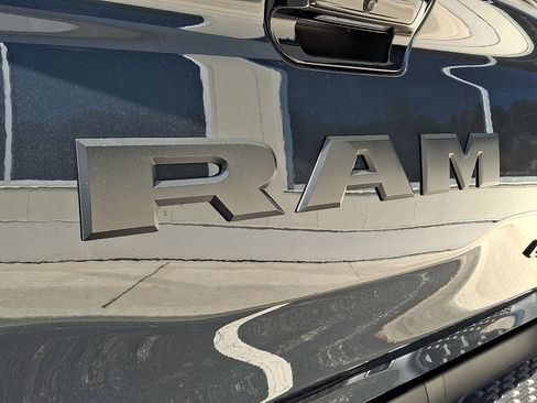 New 2026 RAM 1500 Big Horn AWD/4WD image 18