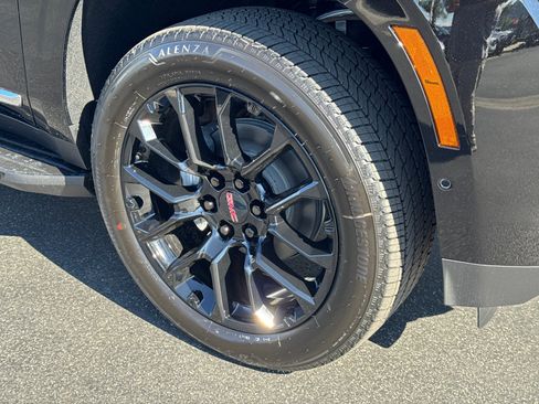 New 2026 GMC Yukon Elevation image 6