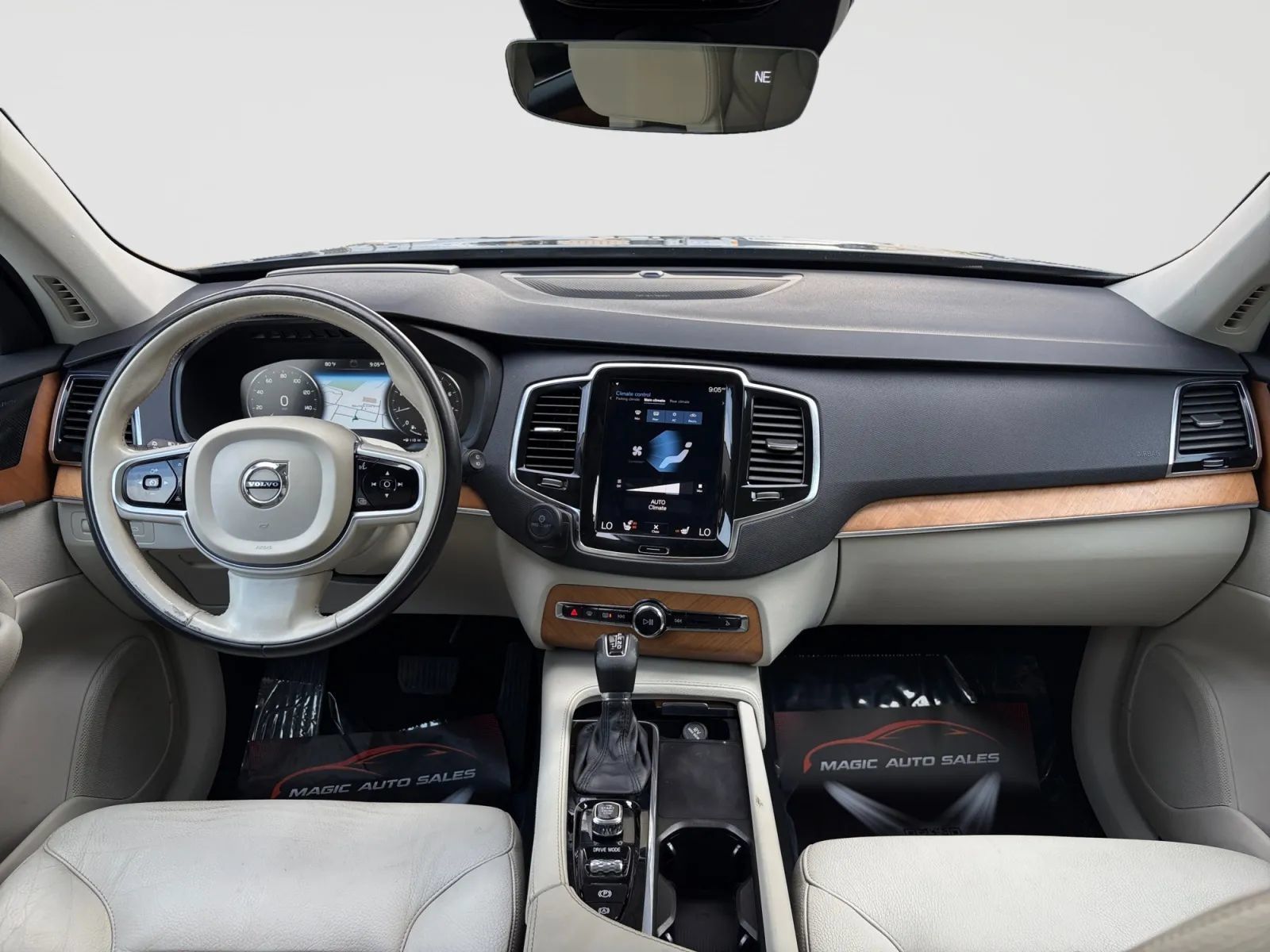Used 2021 Volvo XC90 T6 Momentum w/ Advanced Package AWD/4WD image 24