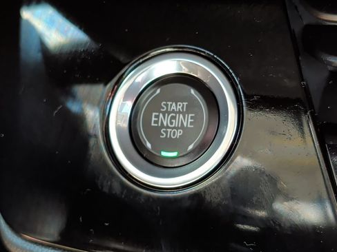 Used 2024 Buick Envision Avenir AWD/4WD image 26