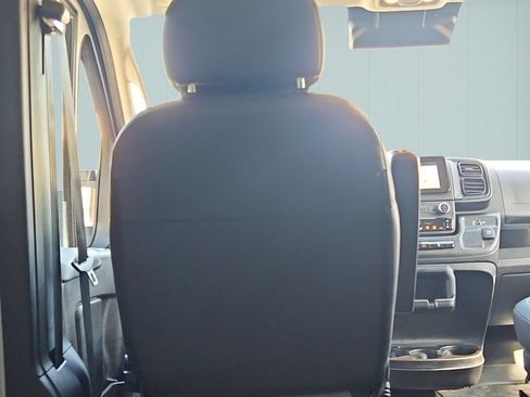 Used 2025 RAM ProMaster 2500 w/ Convenience Group FWD image 24