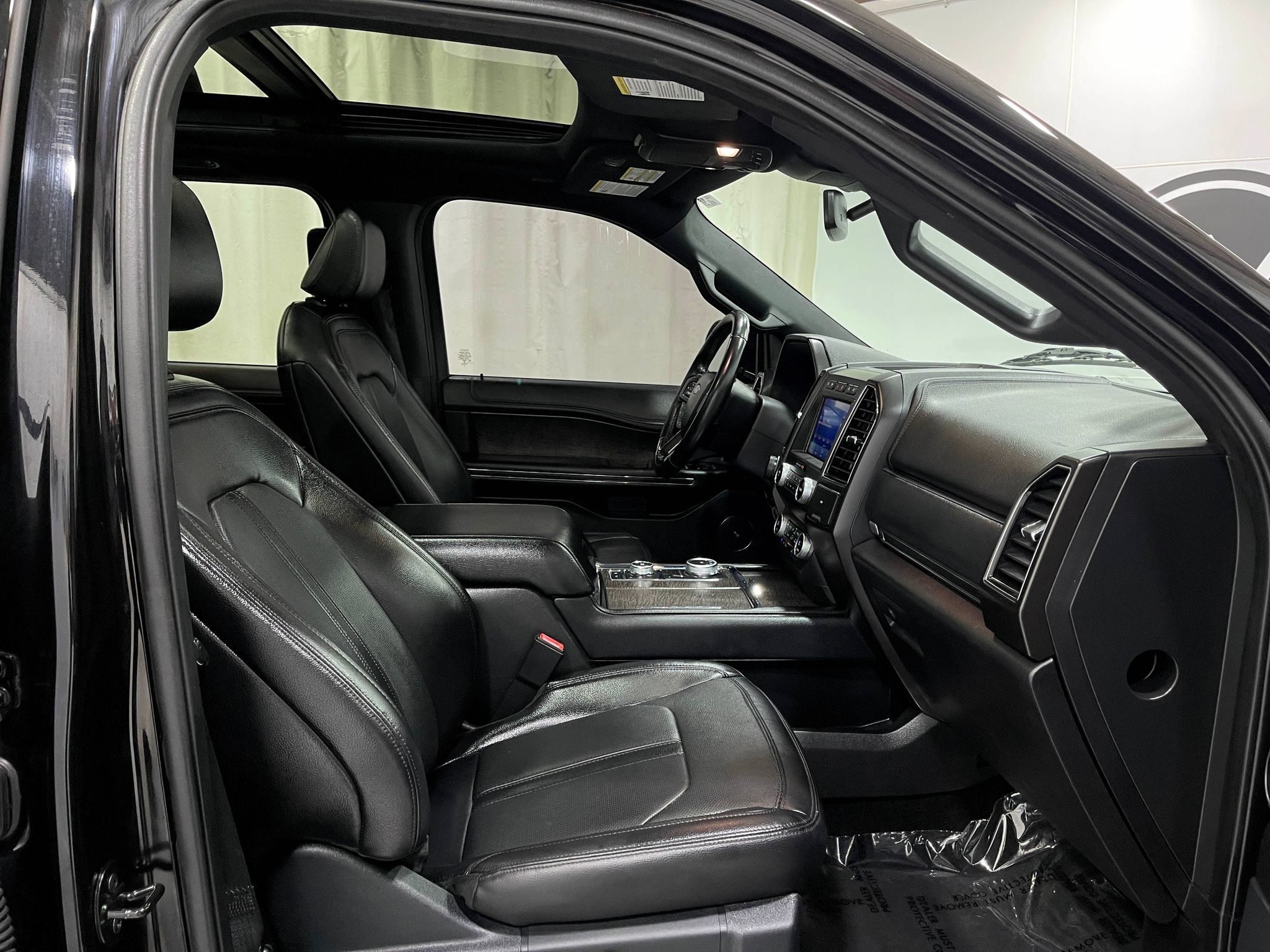Used 2021 Ford Expedition Limited AWD/4WD image 34