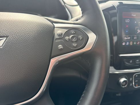 Used 2022 Chevrolet Traverse RS AWD/4WD image 18