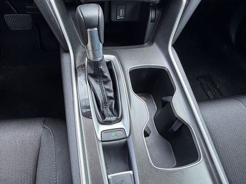 Used 2018 Honda Accord EX image 26