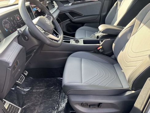 New 2026 Volkswagen Tiguan SE R-Line image 15