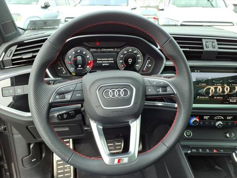 Certified 2025 Audi Q3 2.0T Premium Plus w/ Premium Plus Package image 16