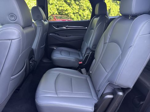 Used 2024 Buick Enclave Premium FWD image 10