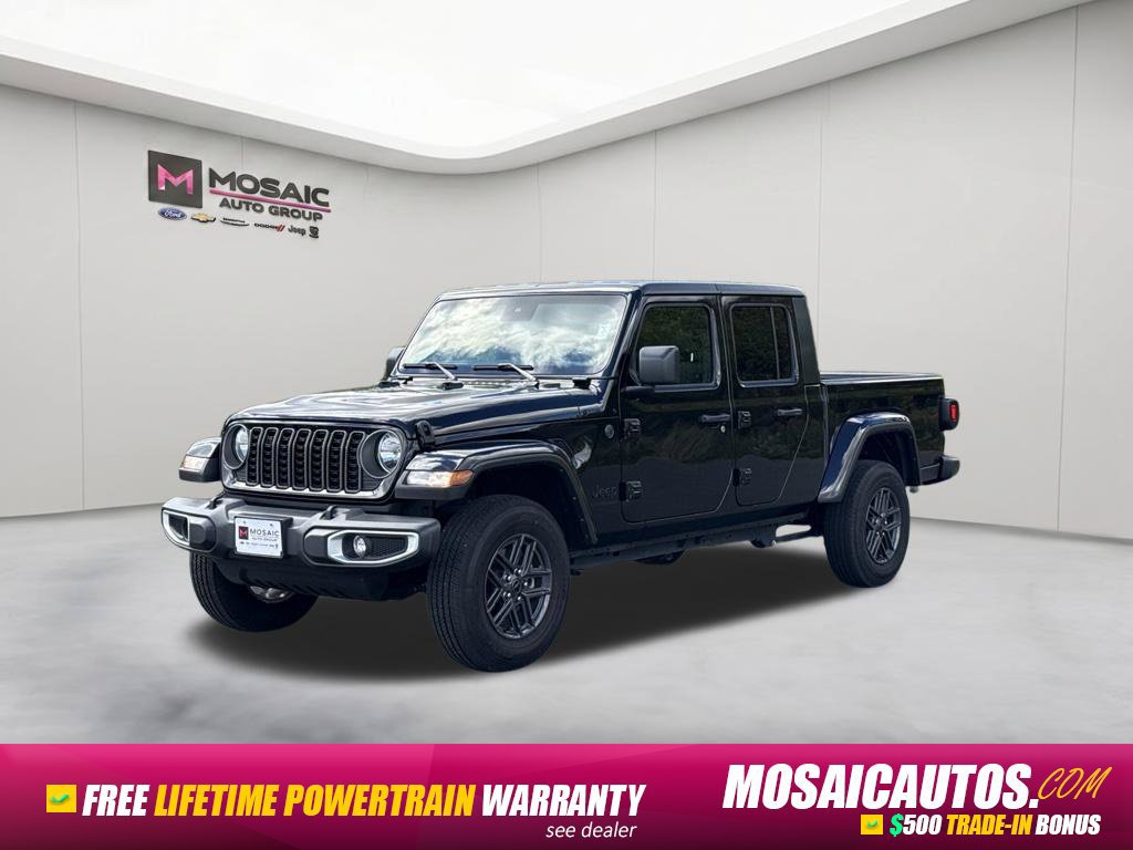Used 2025 Jeep Gladiator Sport AWD/4WD image 3