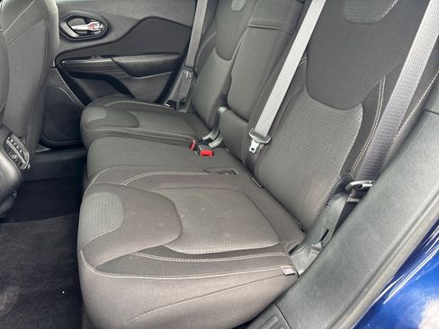Used 2016 Jeep Cherokee Latitude w/ Comfort/Convenience Group AWD/4WD image 14