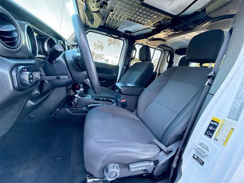 Used 2022 Jeep Gladiator Sport image 22
