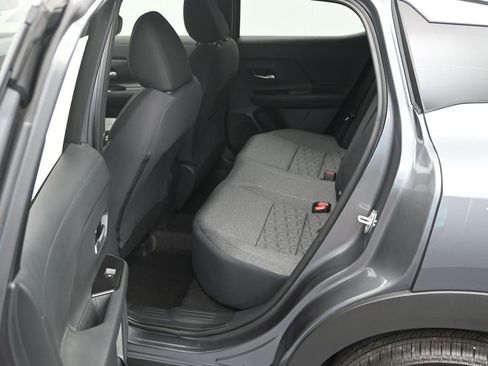 New 2026 Nissan Kicks SV image 20