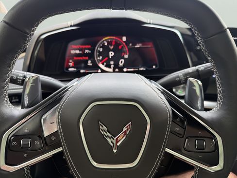 Used 2025 Chevrolet Corvette Stingray Coupe RWD image 16