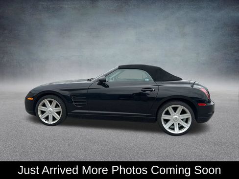 Used 2005 Chrysler Crossfire Convertible RWD image 2