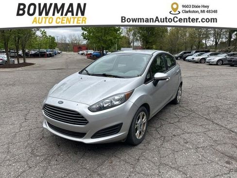 Used 2016 Ford Fiesta SE FWD image 1