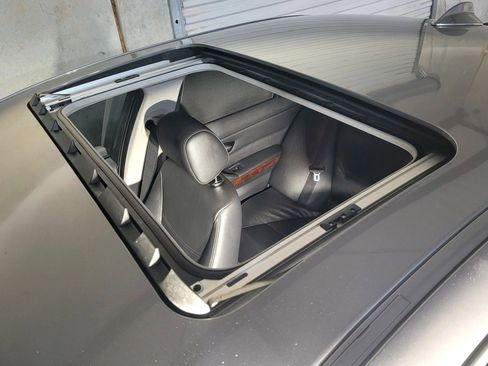 Used 2011 BMW 335i xDrive Sedan image 35