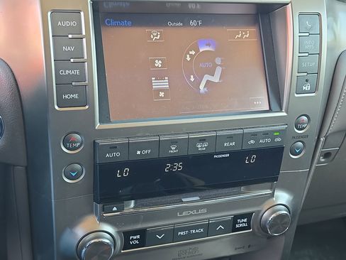 Used 2014 Lexus GX 460 Luxury image 19